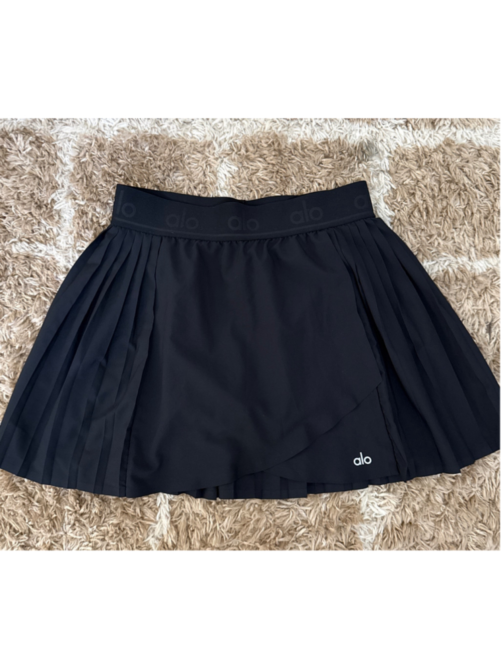 Women's Alo Yoga Aces Tennis Skort M - Picture 1 of 6